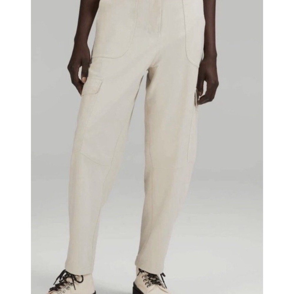 LULULEMON Light Utilitech Cargo High Rise Pants Mens 28 Beige